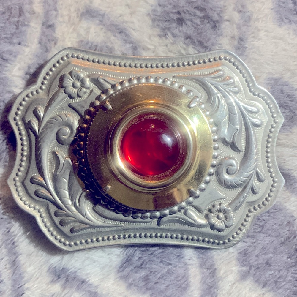 belt buckle